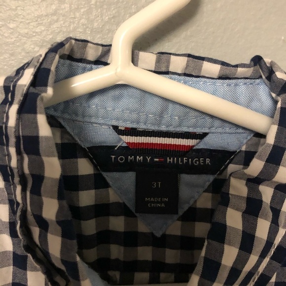 Tommy Hilfiger button down size 3t - Picture 4 of 6